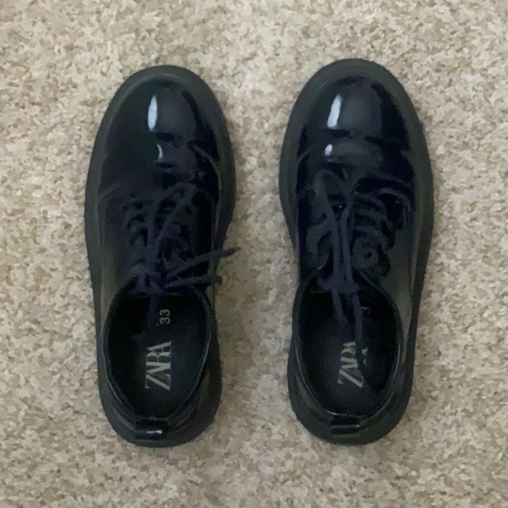 Girls Zara Navy Blue Patent Leather Shoes